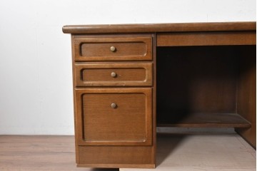 中古　カリモク家具(karimoku)　希少な廃番品!　書斎に映える収納力のある両袖デスク　(R-087102)