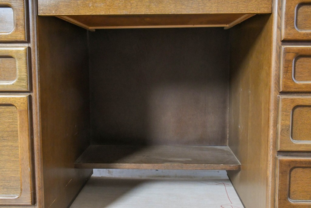 中古　カリモク家具(karimoku)　希少な廃番品!　書斎に映える収納力のある両袖デスク　(R-087102)