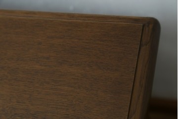 中古　カリモク家具(karimoku)　希少な廃番品!　大小8杯の引き出しを備えた両袖デスク　(R-087102)