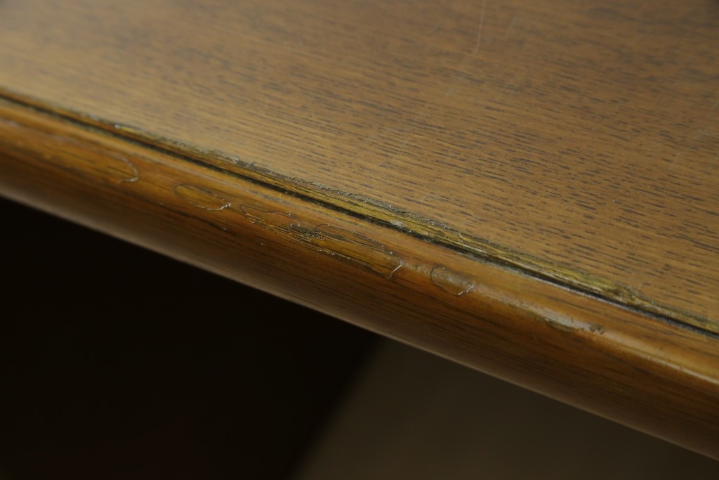 中古　カリモク家具(karimoku)　希少な廃番品!　大小8杯の引き出しを備えた両袖デスク　(R-087102)