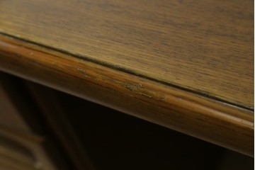 中古　カリモク家具(karimoku)　希少な廃番品!　大小8杯の引き出しを備えた両袖デスク　(R-087102)