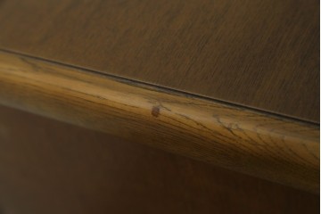 中古　カリモク家具(karimoku)　希少な廃番品!　大小8杯の引き出しを備えた両袖デスク　(R-087102)