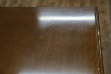 中古　カリモク家具(karimoku)　希少な廃番品!　大小8杯の引き出しを備えた両袖デスク　(R-087102)