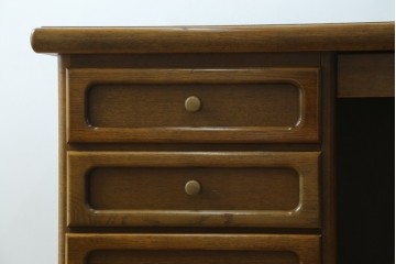 中古　カリモク家具(karimoku)　希少な廃番品!　大小8杯の引き出しを備えた両袖デスク　(R-087102)