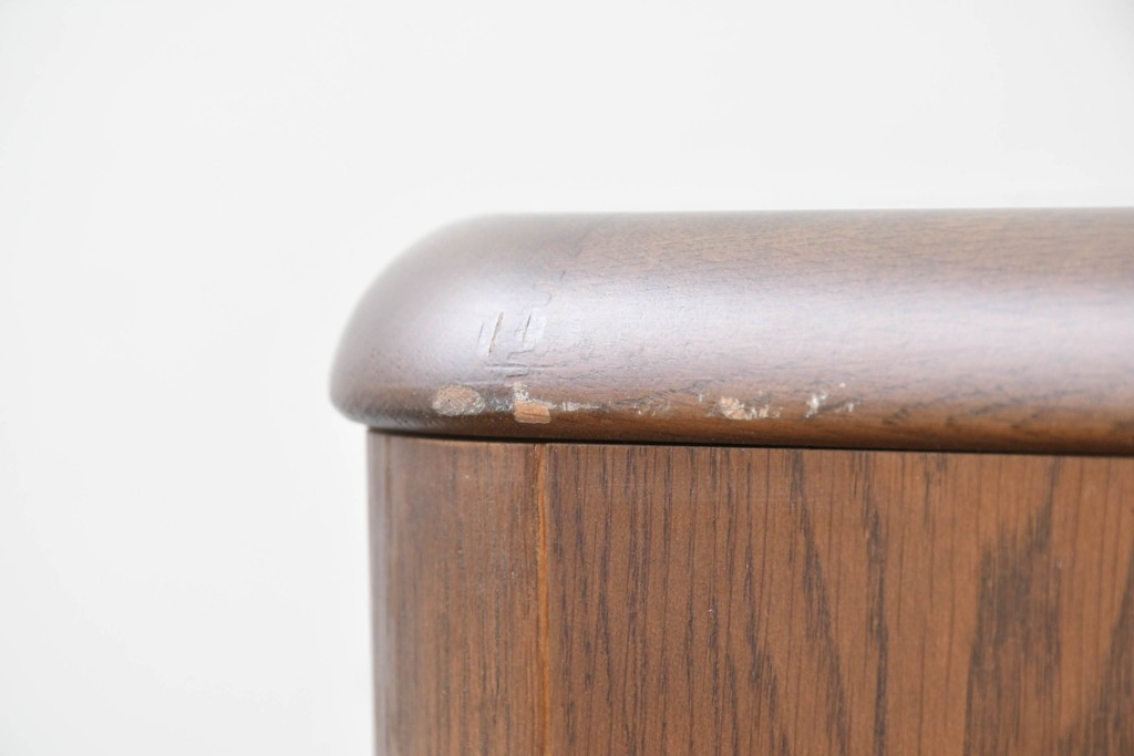 中古　カリモク家具　オーク材　ミッドセンチュリーデザインの洗練された両袖デスク　(R-087103)