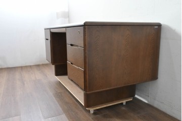 中古　カリモク家具　オーク材　ミッドセンチュリーデザインの洗練された両袖デスク　(R-087103)