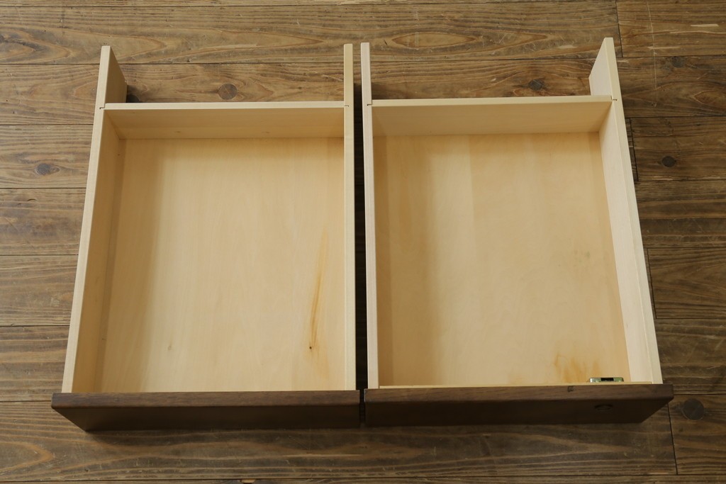中古　カリモク家具(karimoku)　オーク材　ミッドセンチュリーデザインの両袖デスク　(R-087103)