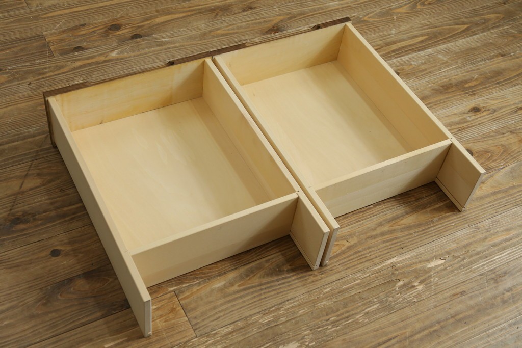中古　カリモク家具(karimoku)　オーク材　ミッドセンチュリーデザインの両袖デスク　(R-087103)