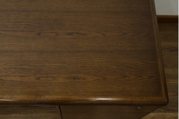 中古　カリモク家具(karimoku)　オーク材　ミッドセンチュリーデザインの両袖デスク　(R-087103)