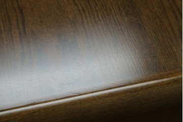中古　カリモク家具(karimoku)　オーク材　ミッドセンチュリーデザインの両袖デスク　(R-087103)