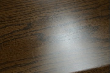 中古　カリモク家具(karimoku)　オーク材　ミッドセンチュリーデザインの両袖デスク　(R-087103)