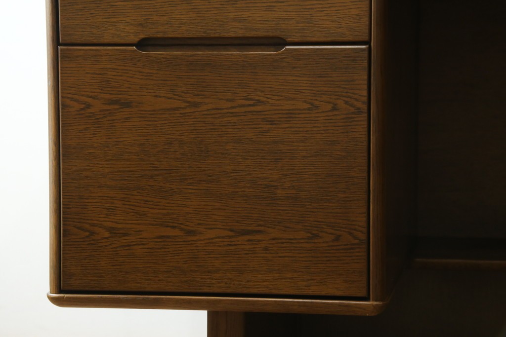 中古　カリモク家具(karimoku)　オーク材　ミッドセンチュリーデザインの両袖デスク　(R-087103)