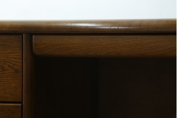 中古　カリモク家具(karimoku)　オーク材　ミッドセンチュリーデザインの両袖デスク　(R-087103)
