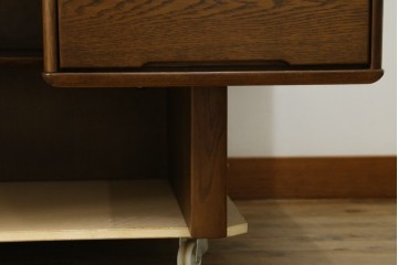 中古　カリモク家具(karimoku)　オーク材　ミッドセンチュリーデザインの両袖デスク　(R-087103)