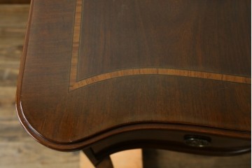 中古　海外輸入家具　マホガニー材　曲線デザインが優雅なワークデスク　(R-087105)