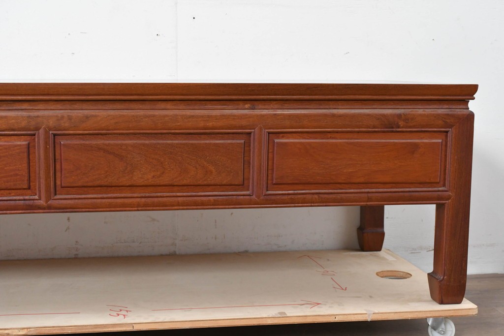 和製ヴィンテージ　花梨(カリン)材　丸形の引き手がアクセントになった引き出し付きテレビボード　(R-087106)