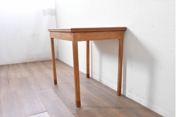 デンマークヴィンテージ　Soborg Mobelfabrik(ソボー・モベルファブリク)　Borge Mogensen(ボーエ・モーエンセン)デザイン　チーク材×オーク材の収納付きエクステンションテーブル　(R-087107)