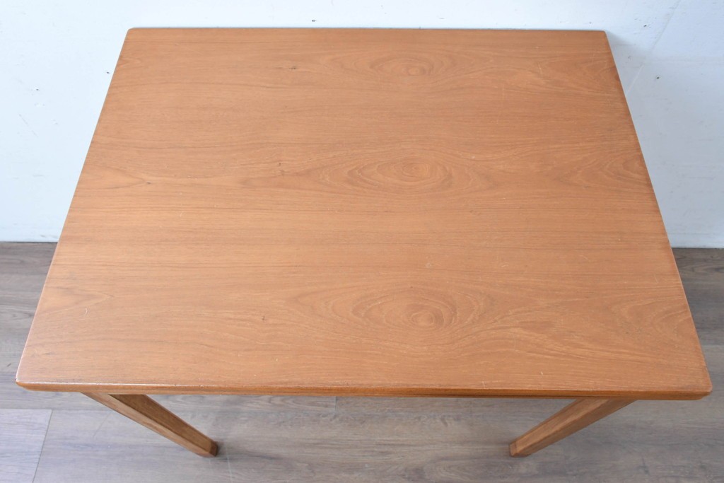 デンマークヴィンテージ　Soborg Mobelfabrik(ソボー・モベルファブリク)　Borge Mogensen(ボーエ・モーエンセン)デザイン　チーク材×オーク材の収納付きエクステンションテーブル　(R-087107)