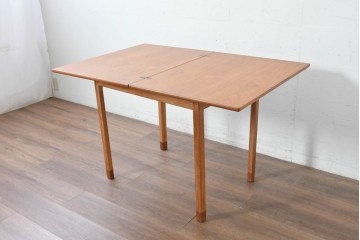 デンマークヴィンテージ　Soborg Mobelfabrik(ソボー・モベルファブリク)　Borge Mogensen(ボーエ・モーエンセン)デザイン　チーク材×オーク材の収納付きエクステンションテーブル　(R-087107)