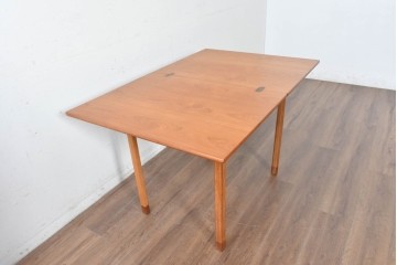 デンマークヴィンテージ　Soborg Mobelfabrik(ソボー・モベルファブリク)　Borge Mogensen(ボーエ・モーエンセン)デザイン　チーク材×オーク材の収納付きエクステンションテーブル　(R-087107)