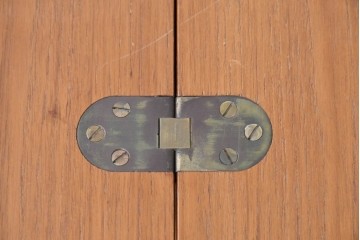 デンマークヴィンテージ　Soborg Mobelfabrik(ソボー・モベルファブリク)　Borge Mogensen(ボーエ・モーエンセン)デザイン　チーク材×オーク材の収納付きエクステンションテーブル　(R-087107)