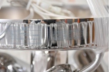 中古　美品　イタリア製　ルミナベッラ取り扱い　VISTOSI(ヴィストージ)　Mini Giogali(ミニ・ジョガーリ)　クリアガラスの連なりが美しいシャンデリア　定価約78万円　(R-087108)