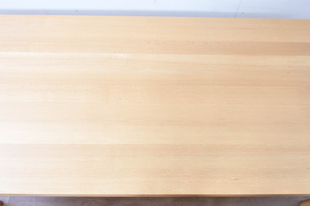 中古　美品　カリモク家具(karimoku)　DD7230　オーク材　直線的な脚元がすっきりしたダイニングテーブル　定価約35万円　(R-087110)
