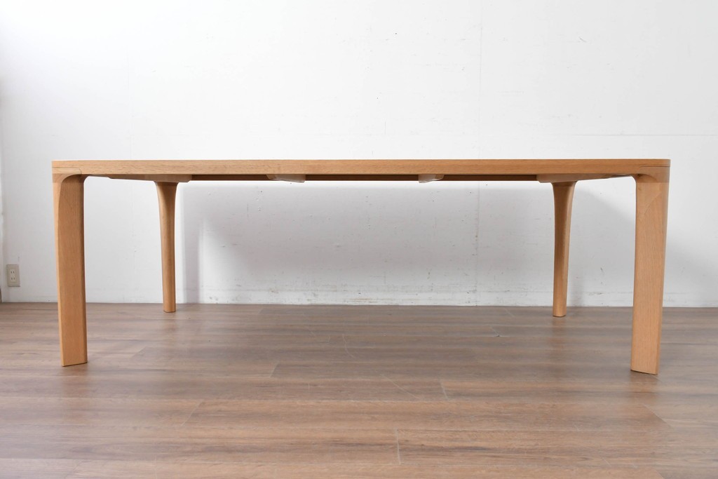中古　美品　カリモク家具(karimoku)　DD7230　オーク材　直線的な脚元がすっきりしたダイニングテーブル　定価約35万円　(R-087110)