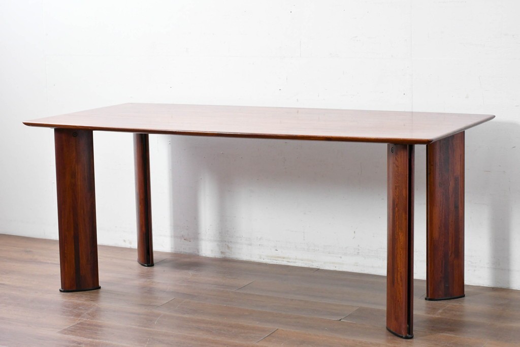 中古　カリモク家具(karimoku)　希少モデル　最上位シリーズ「ビベンテ」　花梨(カリン)材　品のある落ち着いた印象ダイニングテーブル　現行定価約42万円　(R-087111)