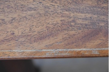 中古　カリモク家具(karimoku)　希少モデル　最上位シリーズ「ビベンテ」　花梨(カリン)材　品のある落ち着いた印象ダイニングテーブル　現行定価約42万円　(R-087111)