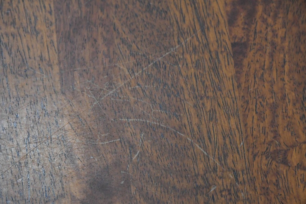 中古　カリモク家具(karimoku)　希少モデル　最上位シリーズ「ビベンテ」　花梨(カリン)材　品のある落ち着いた印象ダイニングテーブル　現行定価約42万円　(R-087111)