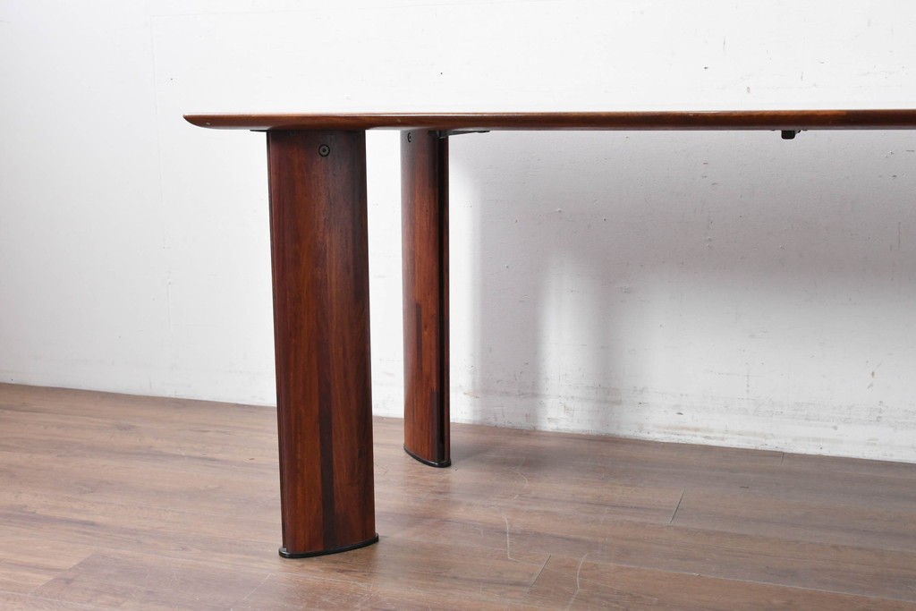 中古　カリモク家具(karimoku)　希少モデル　最上位シリーズ「ビベンテ」　花梨(カリン)材　品のある落ち着いた印象ダイニングテーブル　現行定価約42万円　(R-087111)