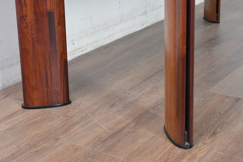 中古　カリモク家具(karimoku)　希少モデル　最上位シリーズ「ビベンテ」　花梨(カリン)材　品のある落ち着いた印象ダイニングテーブル　現行定価約42万円　(R-087111)