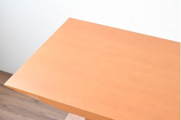 中古　arflex(アルフレックス)　TAVOLO VOLO(タボロ・ボーロ)　シャープなフォルムが印象的なダイニングテーブル　(R-087113)