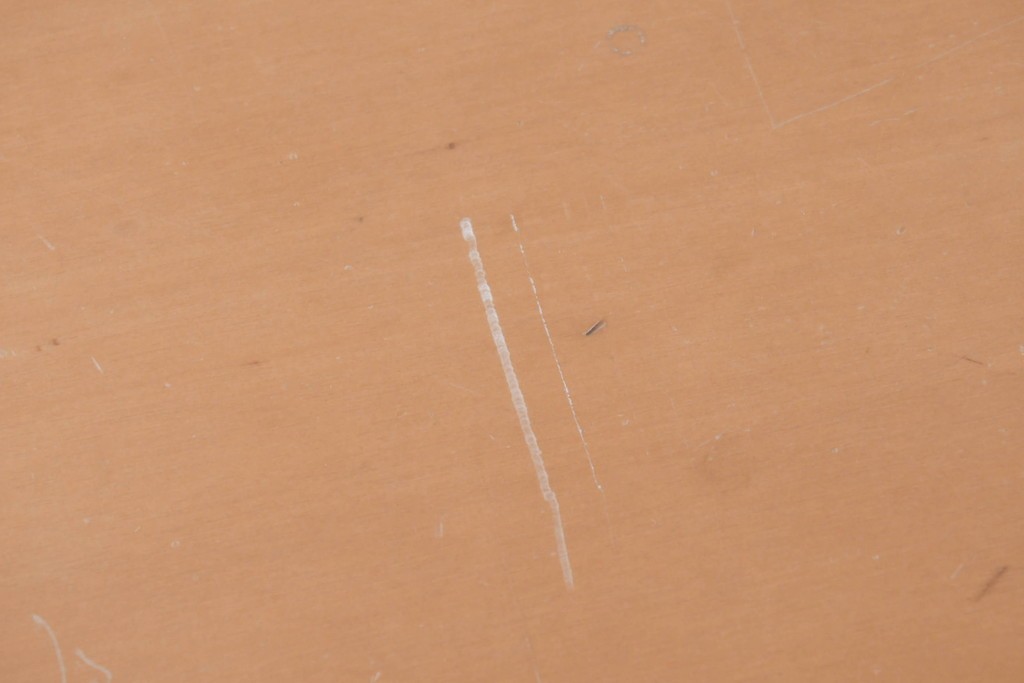 中古　arflex(アルフレックス)　TAVOLO VOLO(タボロ・ボーロ)　シャープなフォルムが印象的なダイニングテーブル　(R-087113)