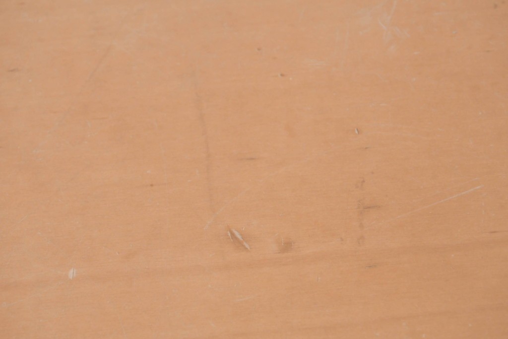 中古　arflex(アルフレックス)　TAVOLO VOLO(タボロ・ボーロ)　シャープなフォルムが印象的なダイニングテーブル　(R-087113)