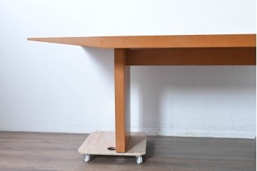 中古　arflex(アルフレックス)　TAVOLO VOLO(タボロ・ボーロ)　シャープなフォルムが印象的なダイニングテーブル　(R-087113)