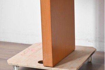 中古　arflex(アルフレックス)　TAVOLO VOLO(タボロ・ボーロ)　シャープなフォルムが印象的なダイニングテーブル　(R-087113)