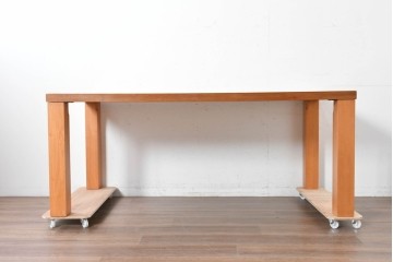 中古　BoConcept(ボーコンセプト)　希少な廃番品　チェリー材　直線美と素材感を楽しめるダイニングテーブル　(R-087114)