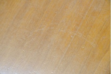 中古　BoConcept(ボーコンセプト)　希少な廃番品　チェリー材　直線美と素材感を楽しめるダイニングテーブル　(R-087114)