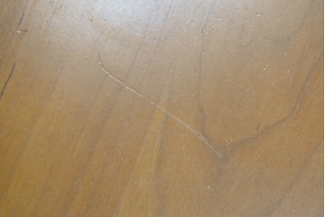 中古　BoConcept(ボーコンセプト)　希少な廃番品　チェリー材　直線美と素材感を楽しめるダイニングテーブル　(R-087114)