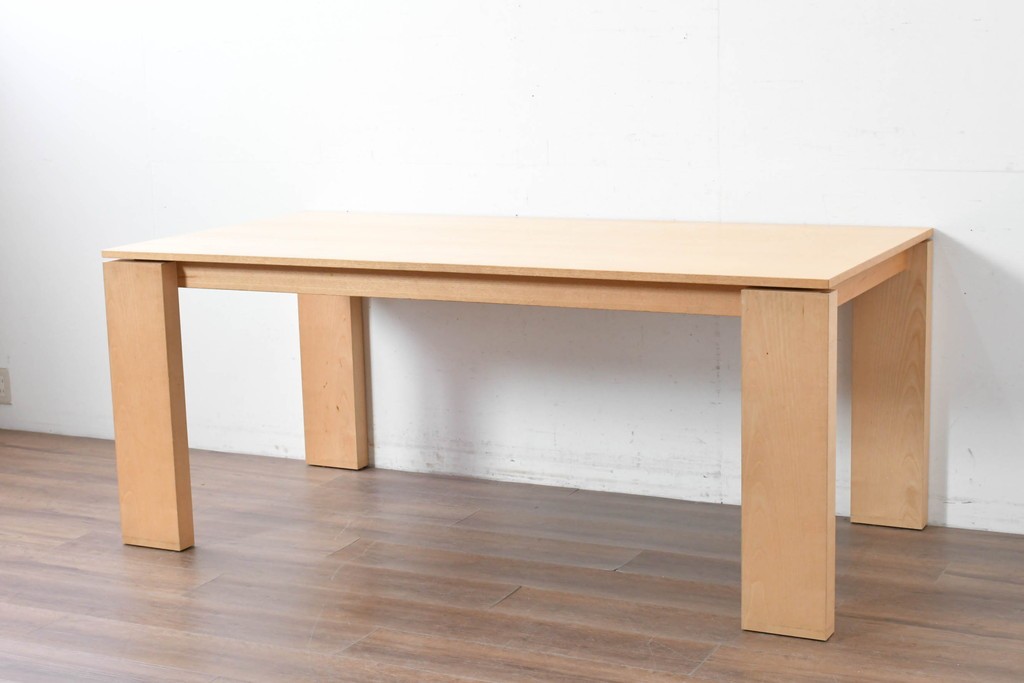 中古　アクタス取り扱い　porada(ポラダ)　KEVIN(ケビン)　アッシュ材　ナチュラルモダンなダイニングテーブル　定価約43万円　(R-087115)