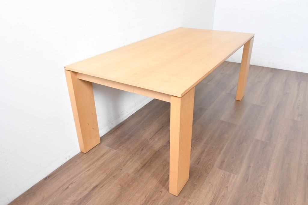 中古　アクタス取り扱い　porada(ポラダ)　KEVIN(ケビン)　アッシュ材　ナチュラルモダンなダイニングテーブル　定価約43万円　(R-087115)