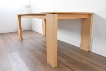 中古　アクタス取り扱い　porada(ポラダ)　KEVIN(ケビン)　アッシュ材　ナチュラルモダンなダイニングテーブル　定価約43万円　(R-087115)