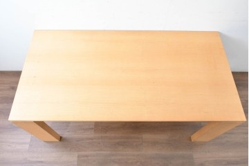 中古　アクタス取り扱い　porada(ポラダ)　KEVIN(ケビン)　アッシュ材　ナチュラルモダンなダイニングテーブル　定価約43万円　(R-087115)