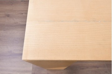 中古　アクタス取り扱い　porada(ポラダ)　KEVIN(ケビン)　アッシュ材　ナチュラルモダンなダイニングテーブル　定価約43万円　(R-087115)