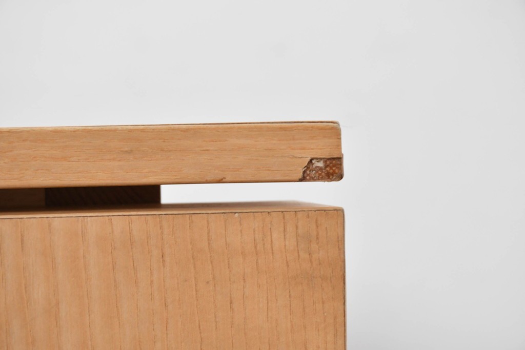 中古　アクタス取り扱い　porada(ポラダ)　KEVIN(ケビン)　アッシュ材　ナチュラルモダンなダイニングテーブル　定価約43万円　(R-087115)