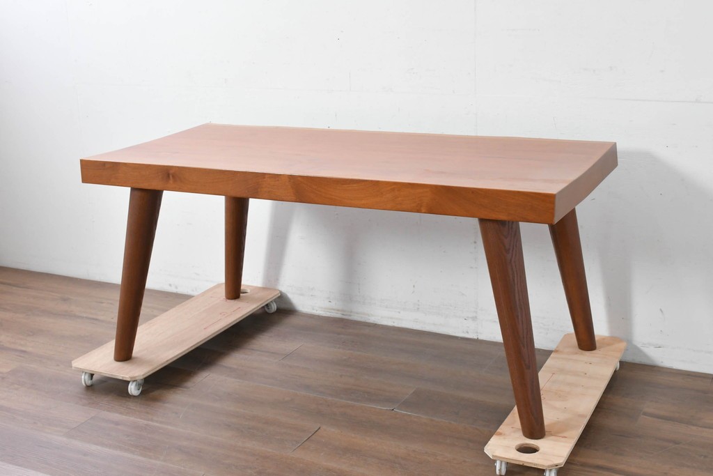 和製ヴィンテージ　天板(花梨材)　脚(タモ材)　一枚板ならではの風合いが魅力のテーブル　(R-087116)