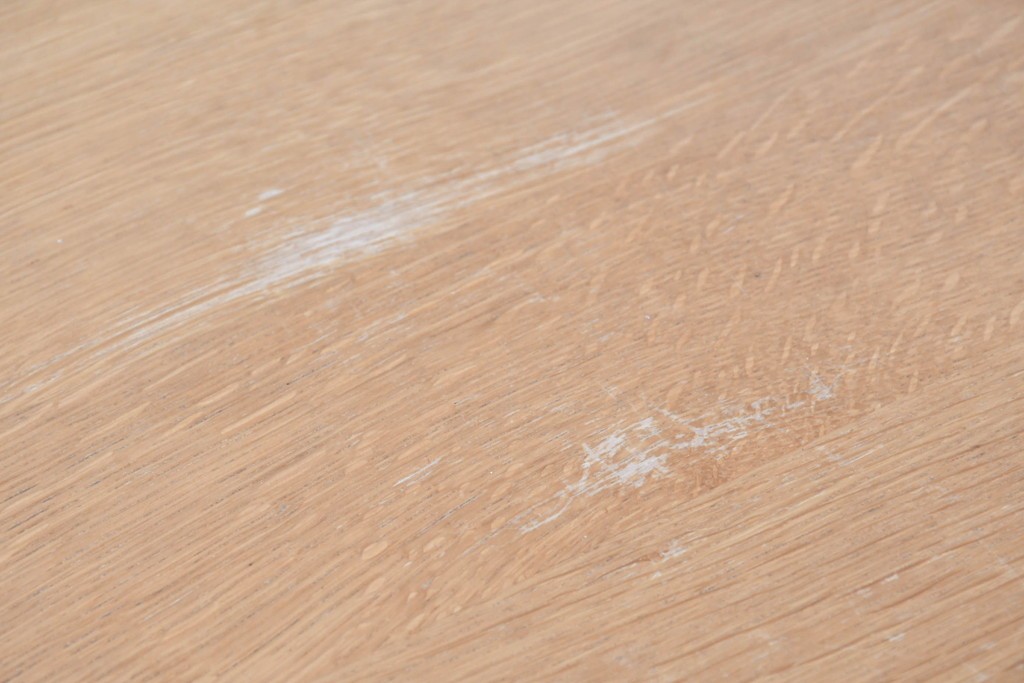 中古　飛騨産業　オーク材　豆型の天板が可愛らしいダイニングテーブル　定価約27万円　(R-087117)