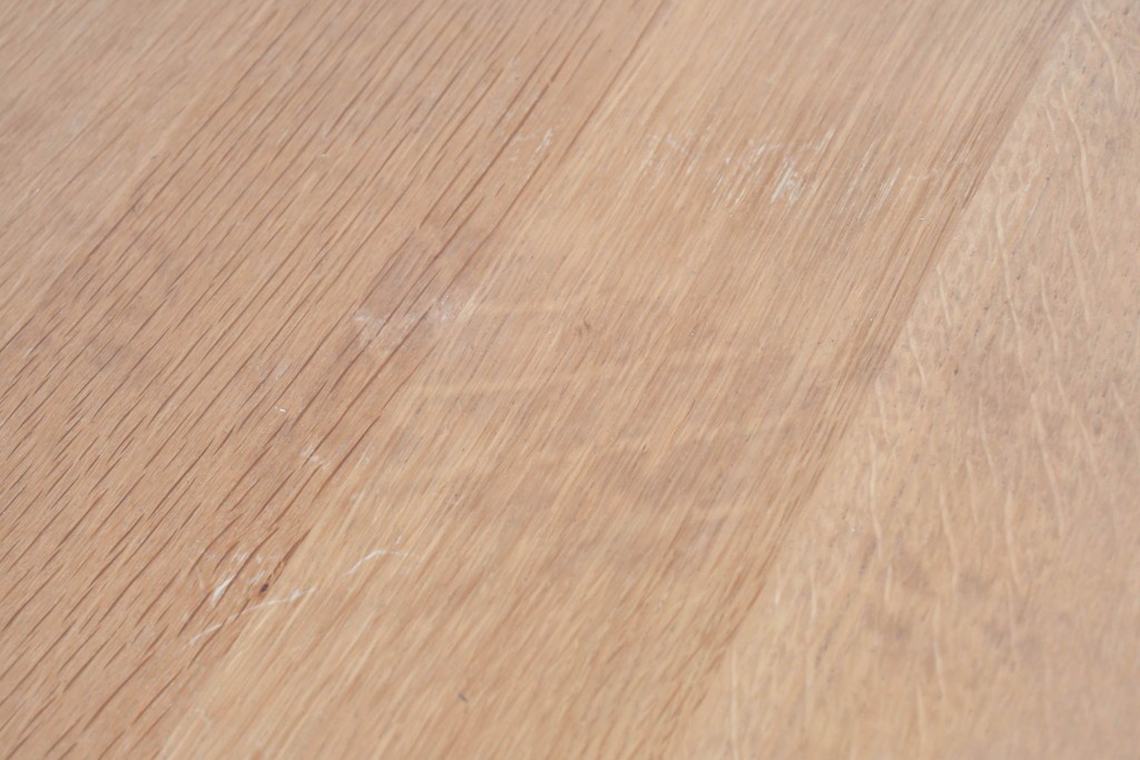 中古　飛騨産業　オーク材　豆型の天板が可愛らしいダイニングテーブル　定価約27万円　(R-087117)